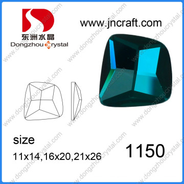 Proveedor de China Promocional Brillante Dz-1150 Esmeralda Color Irregular cuentas de cristal para los zapatos